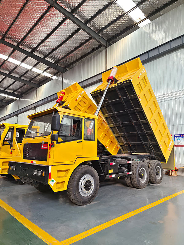 力牛礦安標(biāo)志UQ-20噸全封閉豪華駕駛室礦山井下專用運輸車 礦用巷道渣土車濕式制動